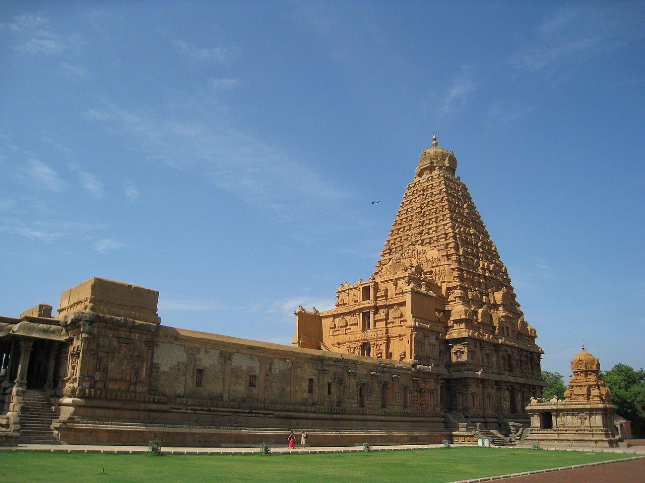 Brihadisvara temple complex is a part of the UNESCO World Heritage Site known as the Great Living Chola Temples