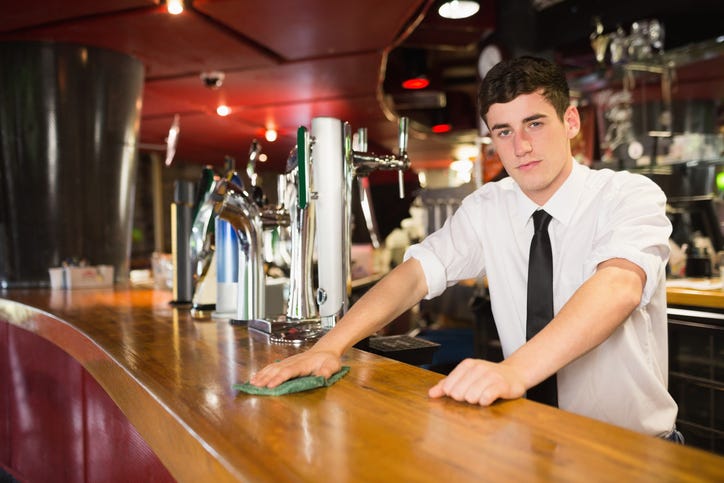 8 Business Tips for Bar Owners and Managers - Signal Connect