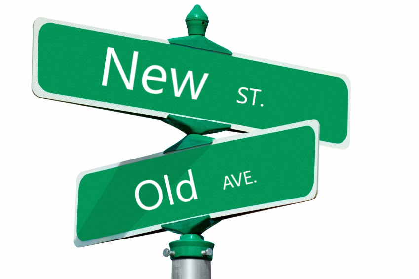 Fake street signs depicting the crossing of "New Street" and "Old Avenue".