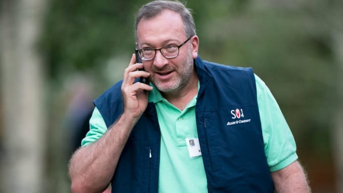 Here's what Seth Klarman, the hedge fund manager compared to Buffett, is  betting on now