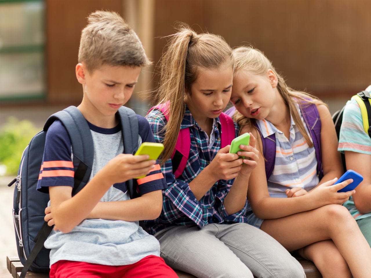 Even Apple investors are concerned about your kids&#39; screen time