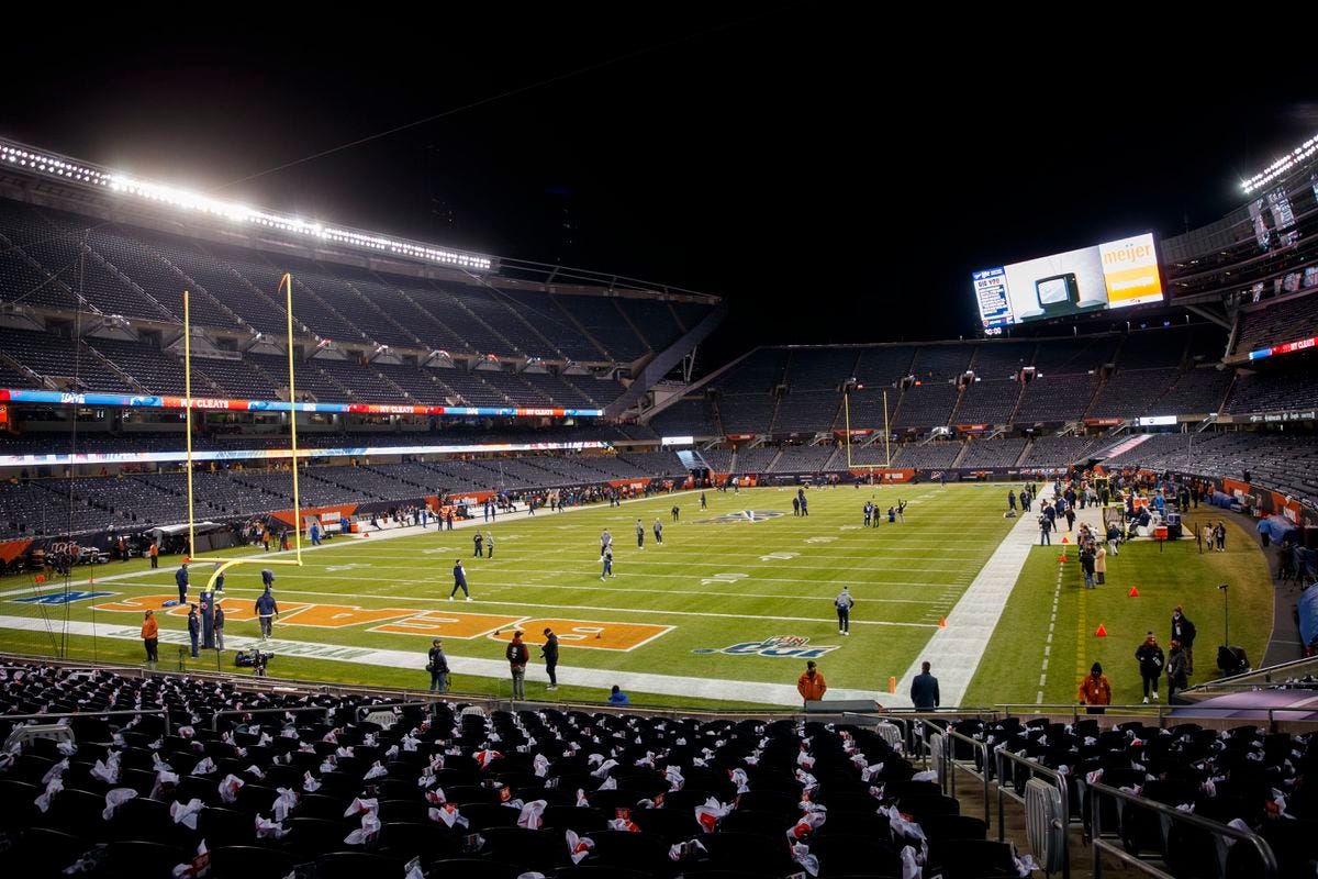 Chicago Bears: New PA announcer starts in empty Soldier Field - Chicago  Tribune