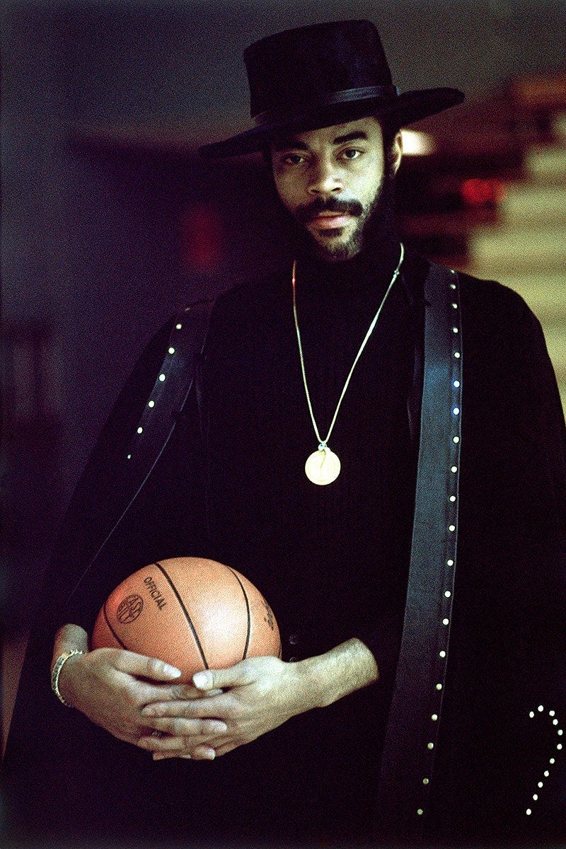 Get the Supercool Seventies Look of Basketball Legend Walt Frazier | Vogue