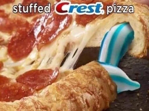 stuffed-crust-pizza-2021-12-25-01_01_photo