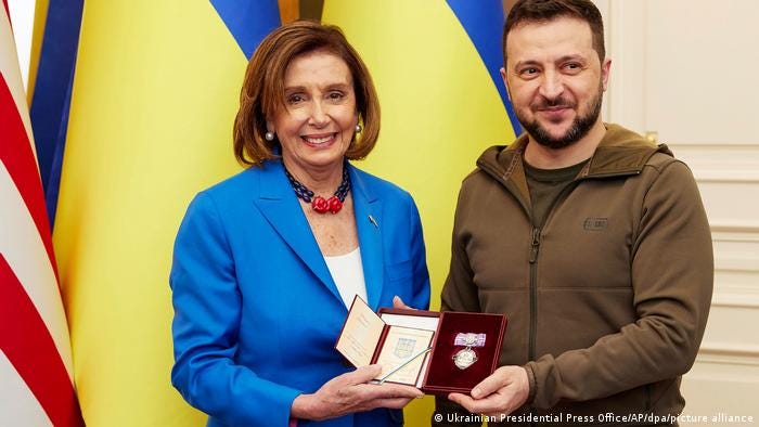 US House Speaker Nancy Pelosi travels to Kyiv, meets with Zelenskyy — live  updates | News | DW | 01.05.2022