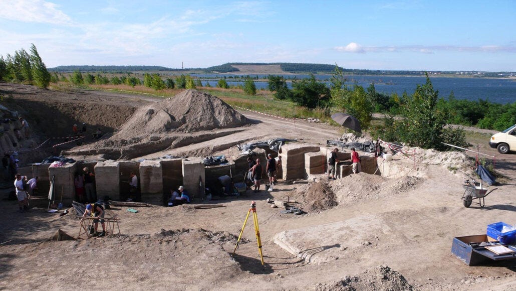   Two excavations at a German site, including the one shown here, produced evidence indicating that Neandertals’ campfires and other activities had transformed the local landscape from forested to largely open around 125,000 years ago.  Wil Roebroeks/Leiden University