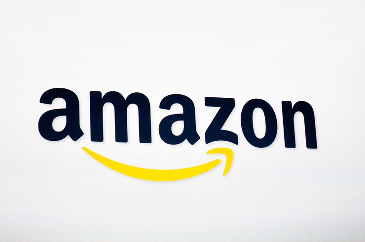 Amazon logo billboard 1548