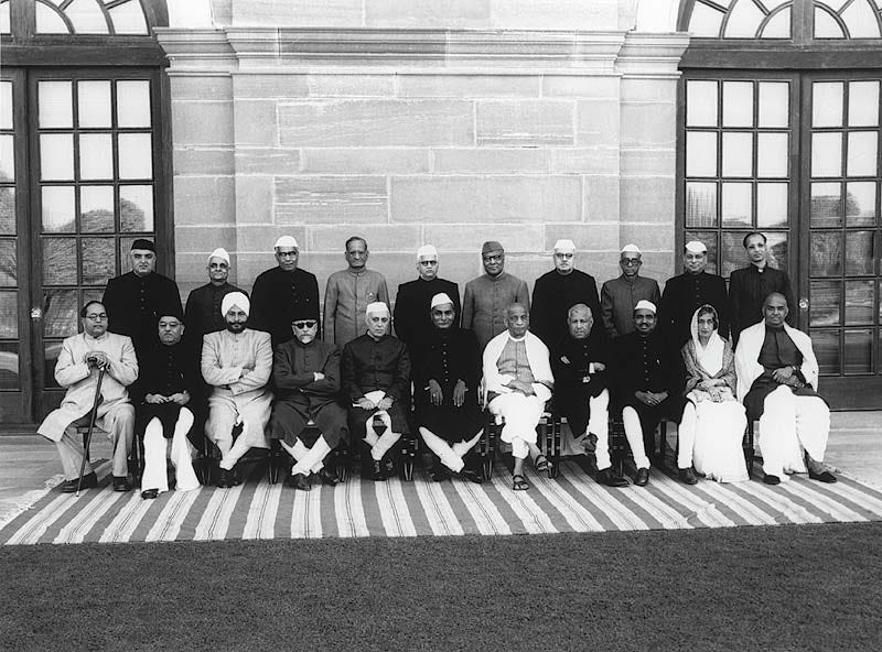 File:The first Cabinet of independent India.jpg