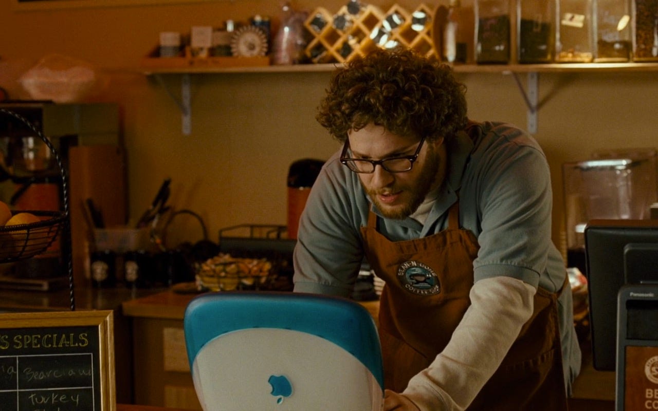 Apple iBook Laptop – Zack and Miri Make a Porno (2008) Movie