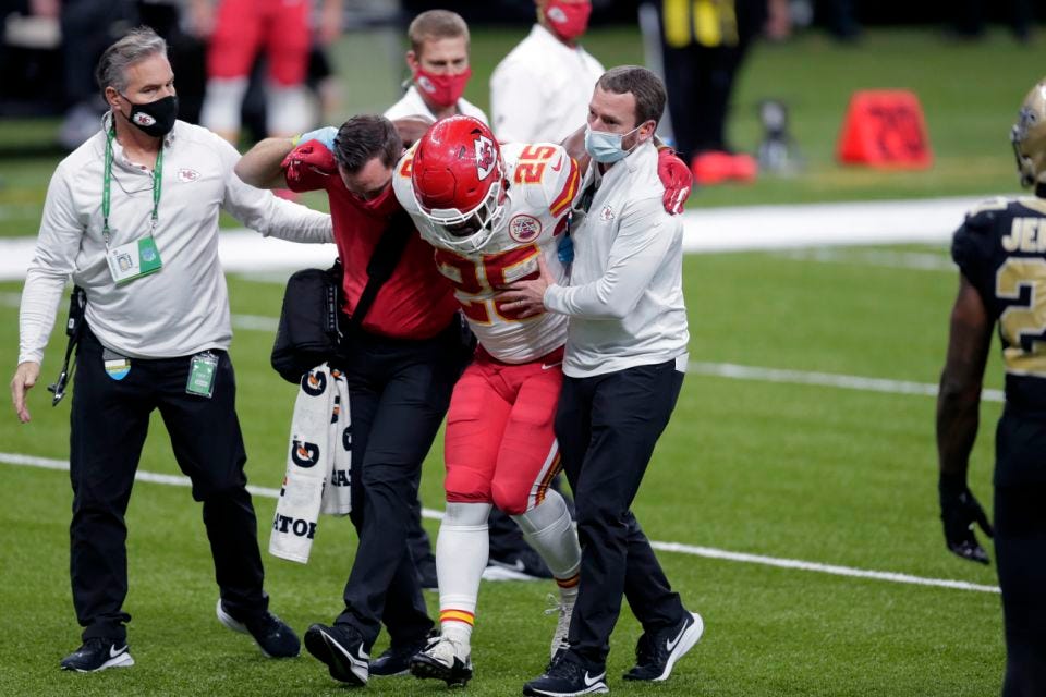 Chiefs lose RB Clyde Edwards-Helaire to leg/hip injury in win over Saints