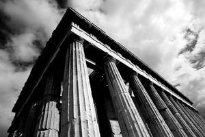 Mono corner of Temple of Hephaistos colonnade.jpg