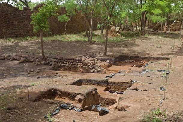 Archeological excavations at the ruins, May 2016. (Rik Schuiling / CC BY-SA 4.0)