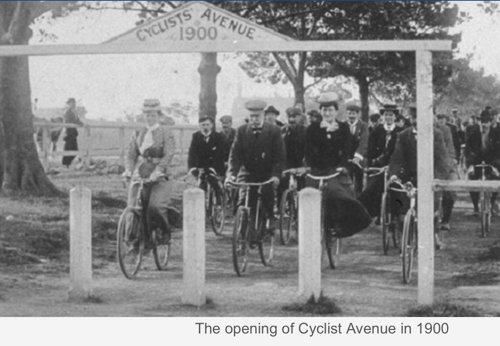 Cyclists Avenue Sydney