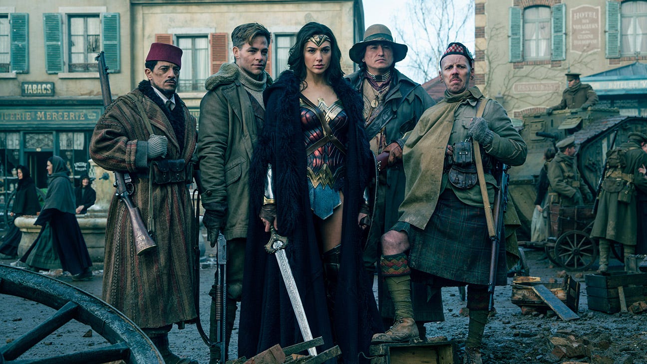 Gal Gadot, Chris Pine, Wonder Woman war photograph