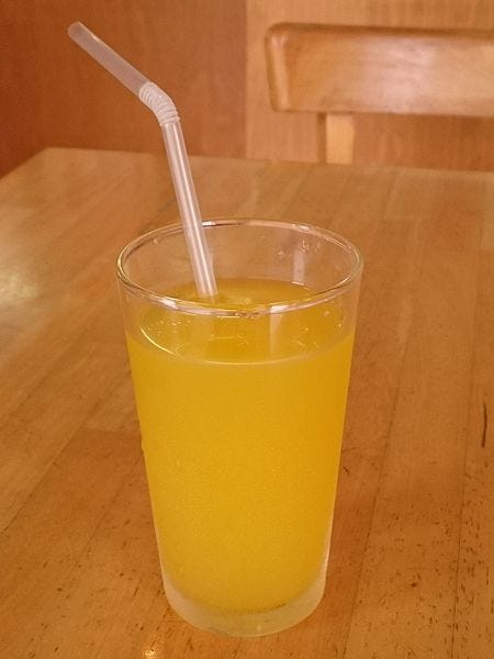 File:A glass of orange juice (2015-10-10).JPG