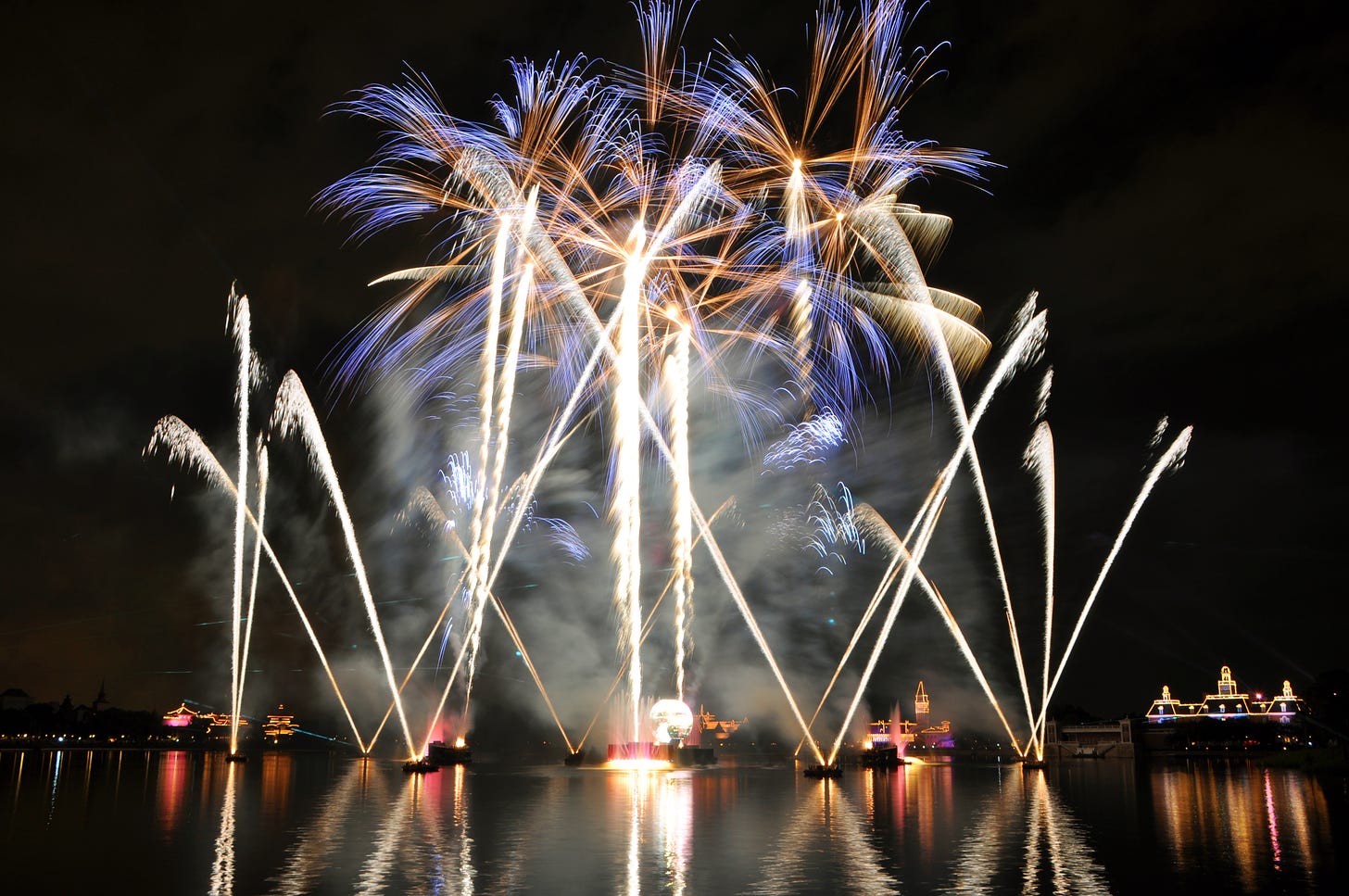 IllumiNations: Reflections of Earth - Wikipedia