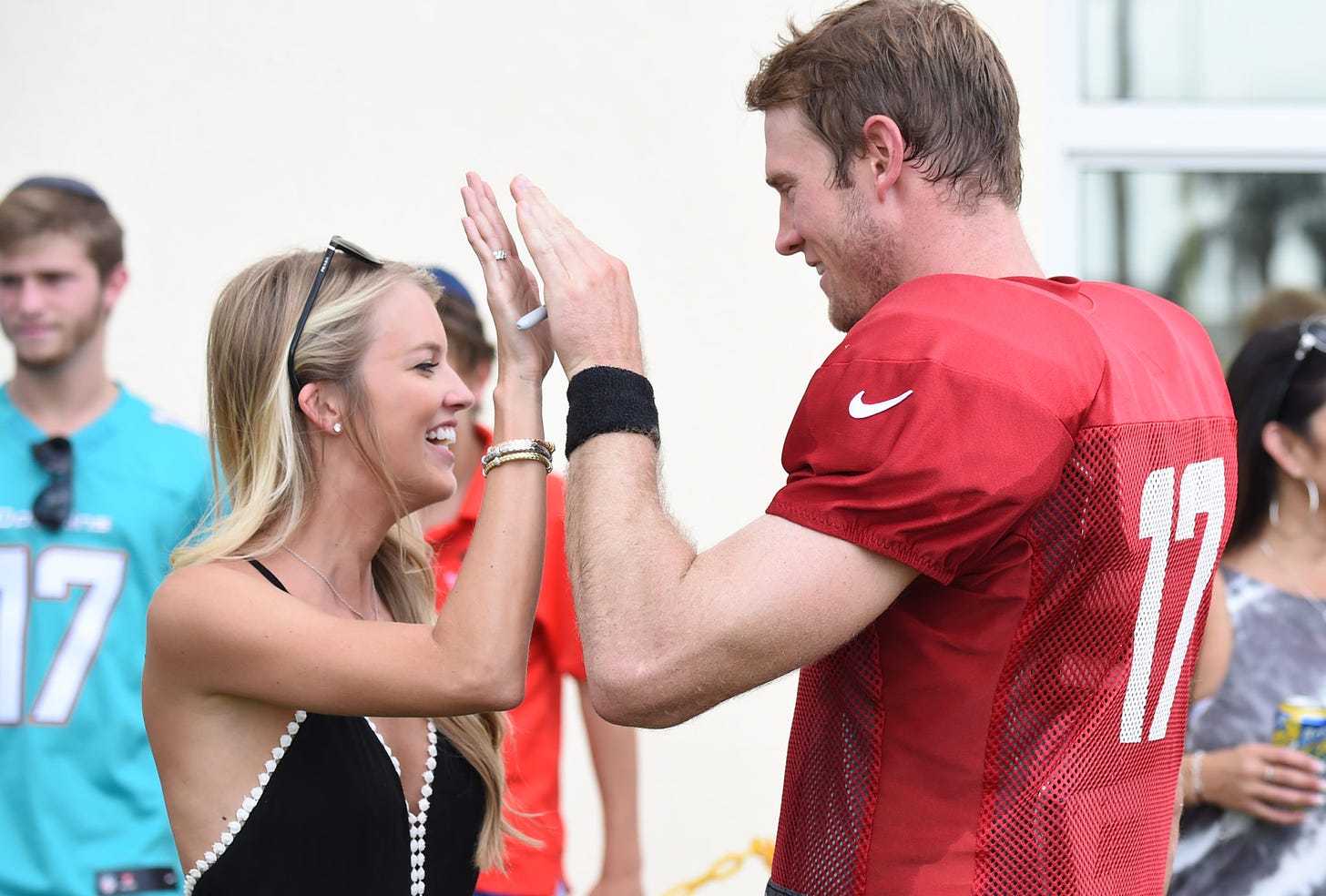 Photos: Ryan Tannehill&#39;s Wife, Lauren, Pumped For Chiefs-Titans