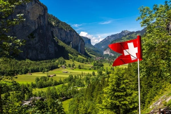 Швейцарію назвали "кращою країною" світу