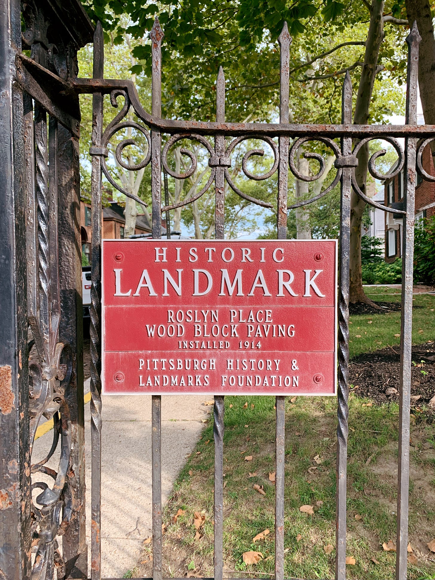 Historic Landmark plaque at Roslyn Place