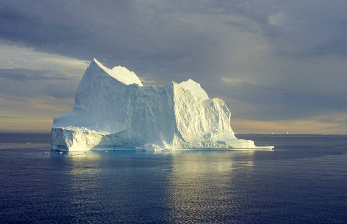 Iceberg in Disco Bay, Greenland | GRID-Arendal
