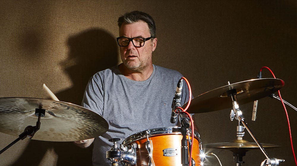 Biog — Ian Thomas Drummer