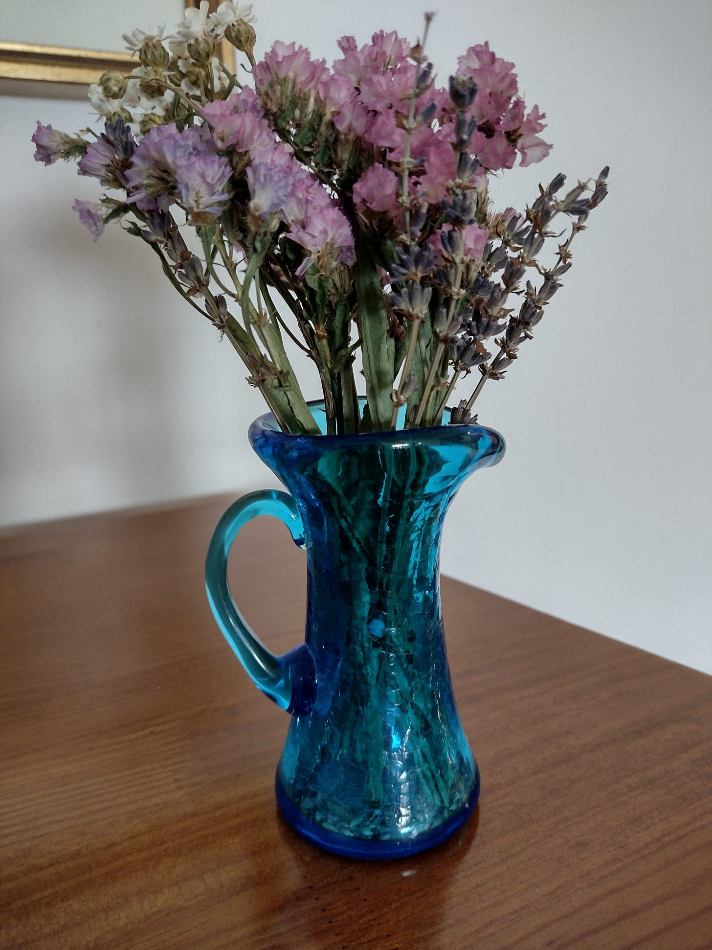 Dried flowers in a vase