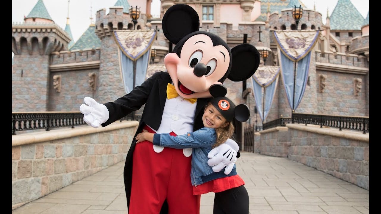 How to Market A Theme Park: 4 Lessons From Disney