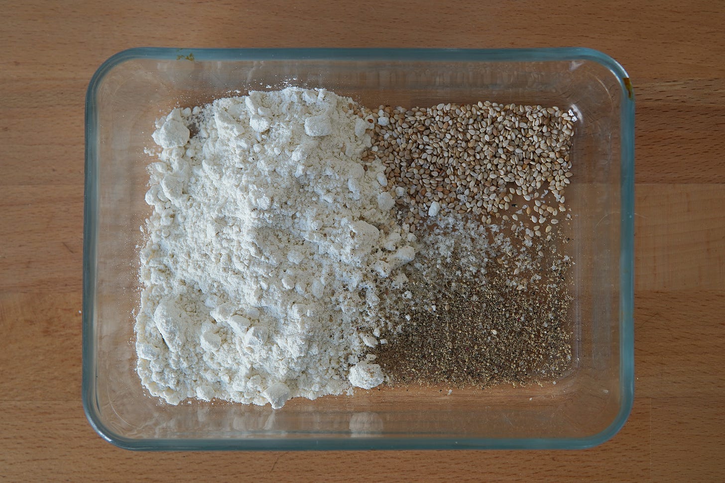 la farine et les autres ingrédients secs