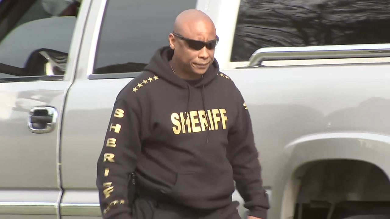FBI investigating Clayton County Sheriff Victor Hill again, sources say –  WSB-TV Channel 2 - Atlanta