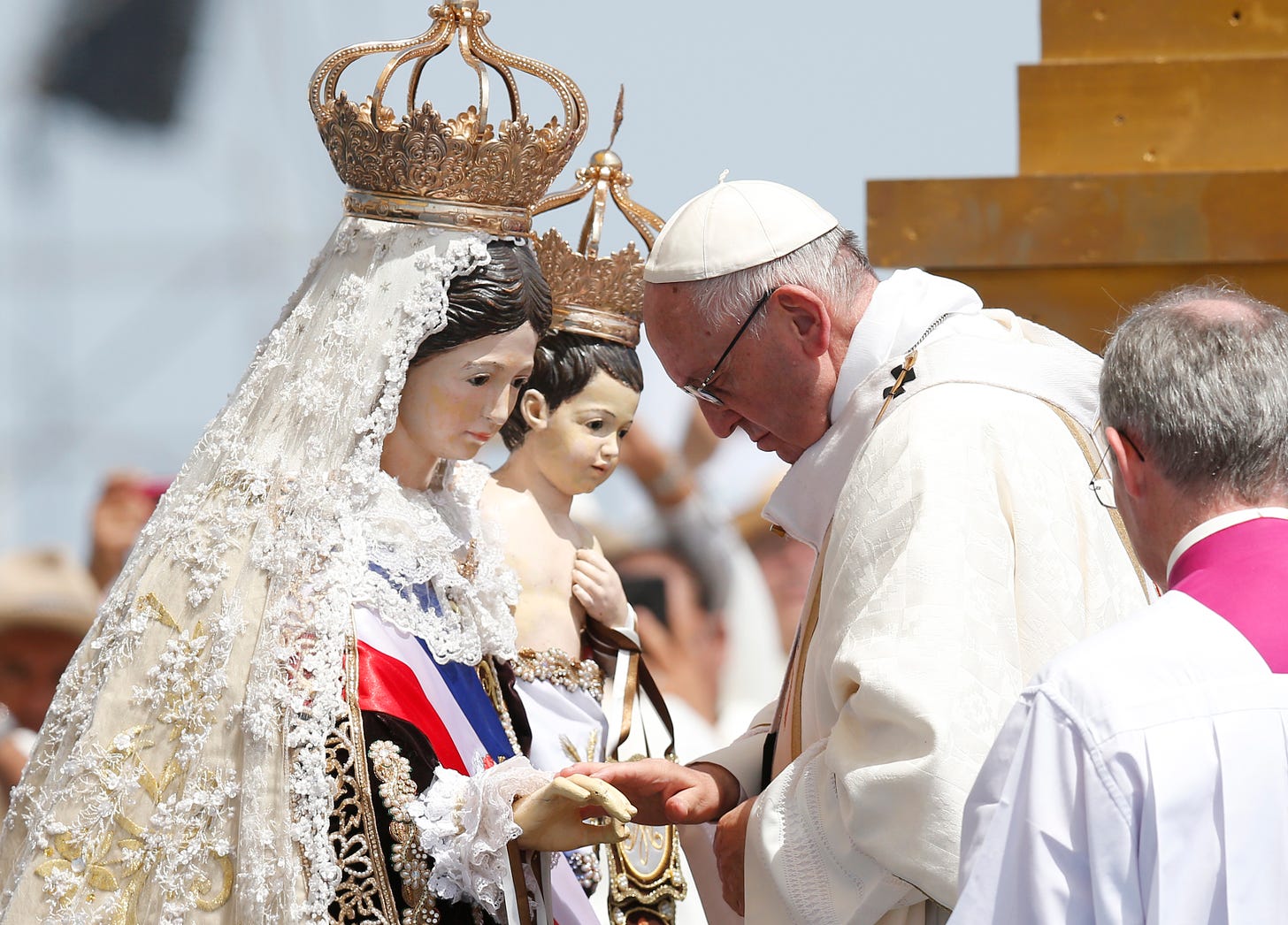 Pope Francis establishes a universal feast day for Blessed Virgin Mary  Mother of the Church | America Magazine