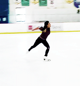 GIF: Michelle Kwan making so many small circles as she turns a big circle around the rink