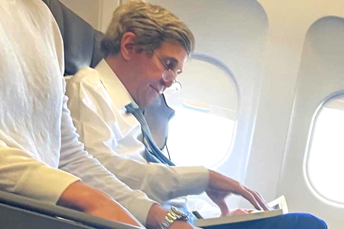 John Kerry insists he was only &#39;momentarily&#39; maskless on flight as Trump Jr  slams Biden&#39;s climate czar&#39;s &#39;privilege&#39;