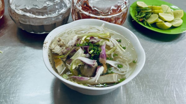 My favorite dish in Nha Trang: Bun Sua (Jellyfish noodle) 😋
