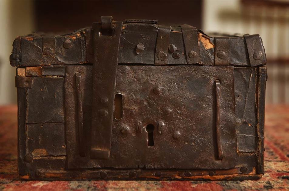 The Bodleian Book Coffer: A Kindle Of The Middle Ages