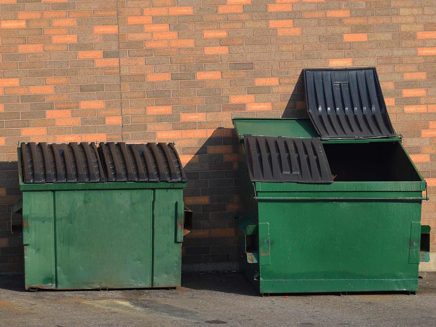 What Can You Put in a Dumpster? An Ultimate Guide | BigRentz