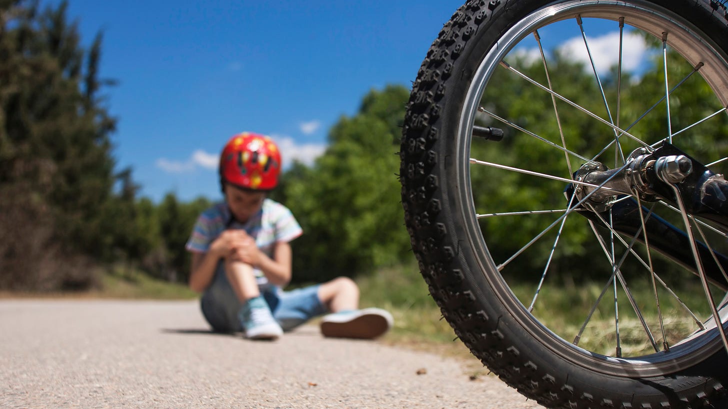 Falls sent 426,000 kids to ERs, new study finds