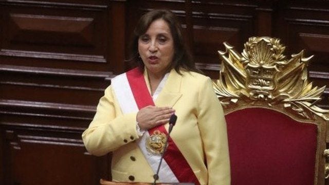 Quién es Dina Boluarte, la primera mujer presidenta de Perú (y cuál es su  principal reto) - BBC News Mundo