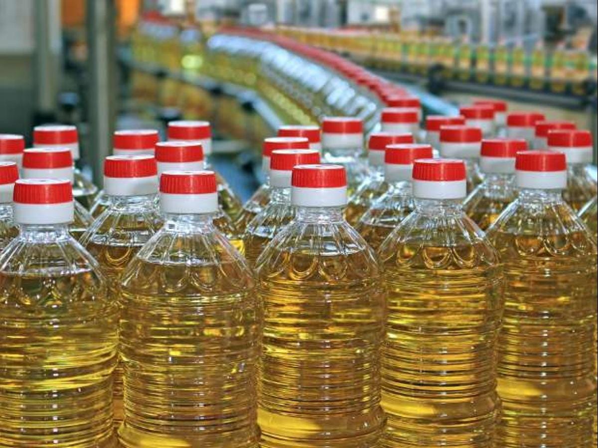 Display edible oil prices; act against hoarding: Centre tell states |  Business Standard News