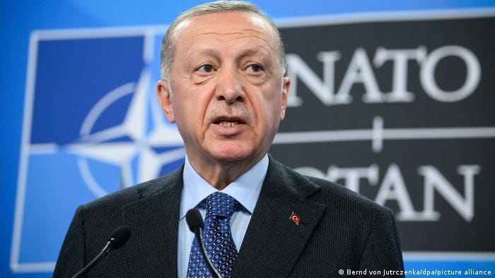 Turkey threatens to ′freeze′ Finland, Sweden NATO bids | News | DW |  18.07.2022