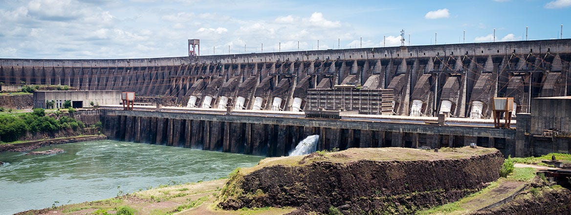 Dirty money: the Itaipu Dam on the border between Brazil and Paraguay, which has been mired in various corruption scandals. Image: Deni Williams / Wikimedia Commons / CC BY 2.0