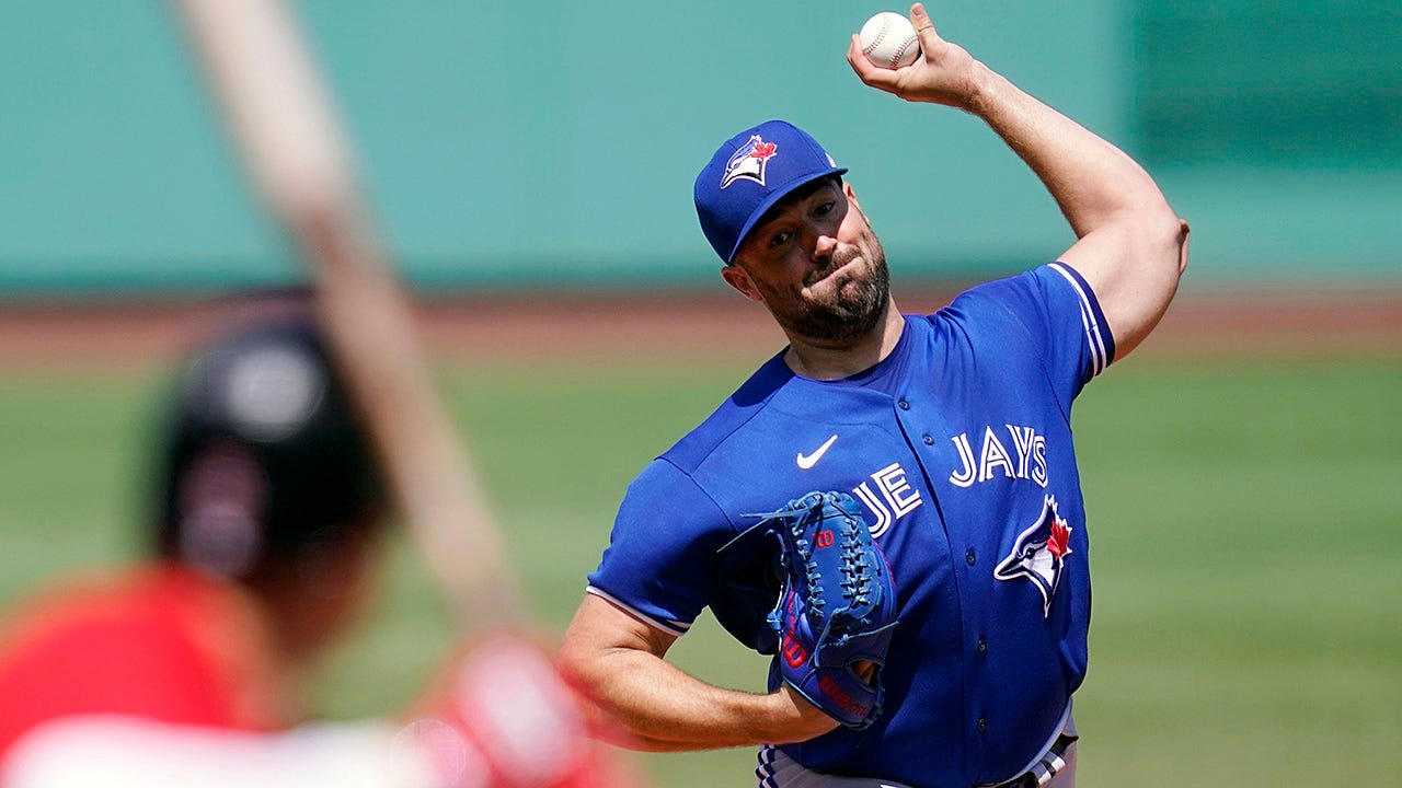 Ray, Grichuk lead Blue Jays over Red Sox in first game of doubleheader - News Story