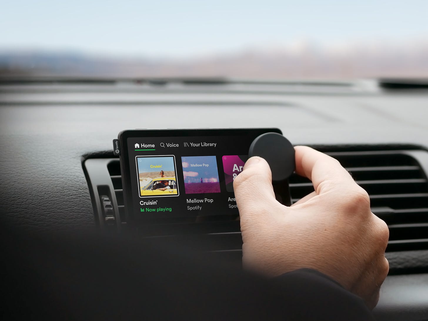 Spotify launches its in-car entertainment system &#39;Car Thing&#39; in US |  TechCrunch