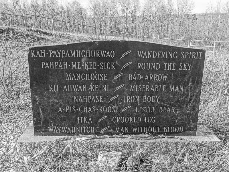 File:The Tombstone of the Battleford Eight.jpg