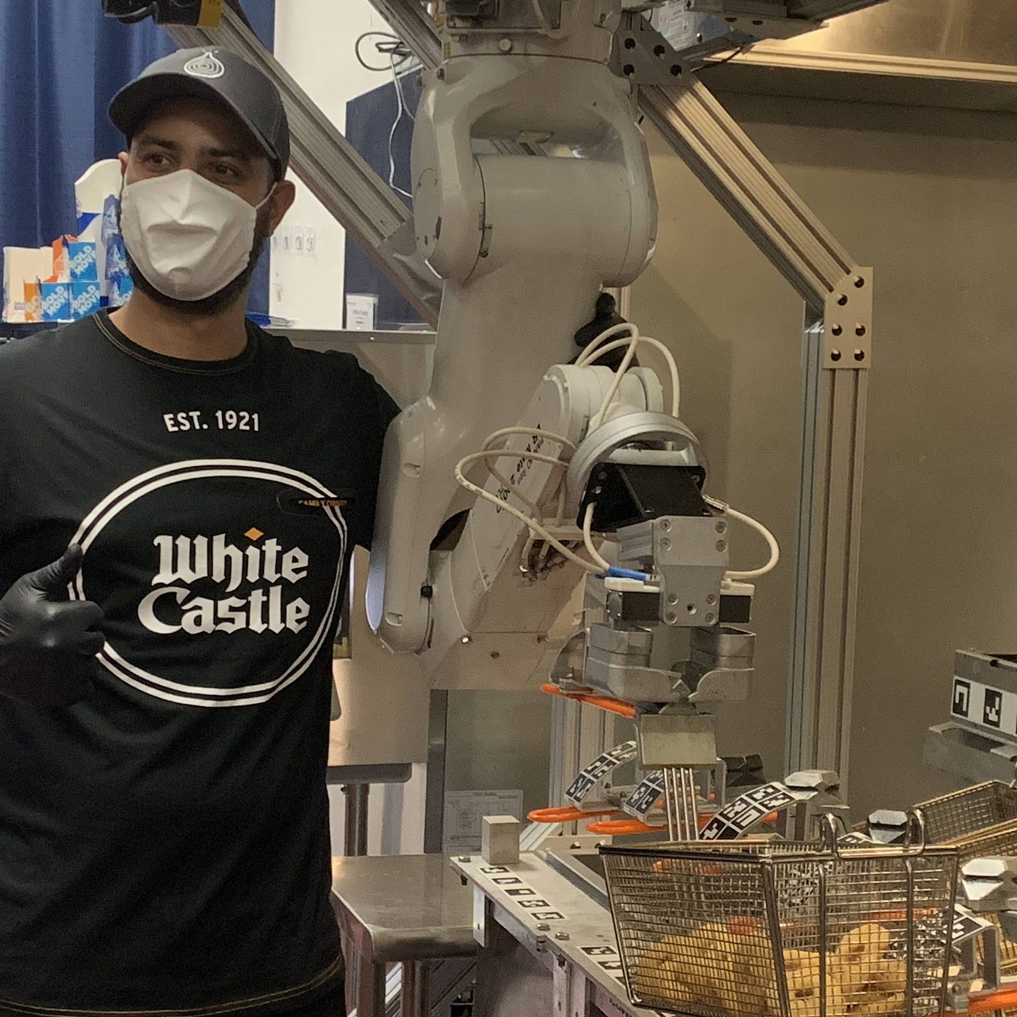 Image result from https://fitoresendiz.com/white-castle-becomes-the-first-fast-food-chain-to-test-out-the-robot-fry-cook-flippy-from-miso-robotics/white-castle-becomes-the-first-fast-food-chain-to-test-out-the-robot-fry-cook-flippy-from-miso-robotics-2/