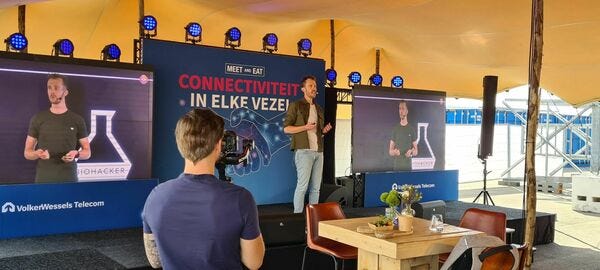 A couple of weeks ago I spoke at an outdoor event by VolkerWessels Telecom. Being outside, ok in a tent, gives a different vibe to my work. I like it!