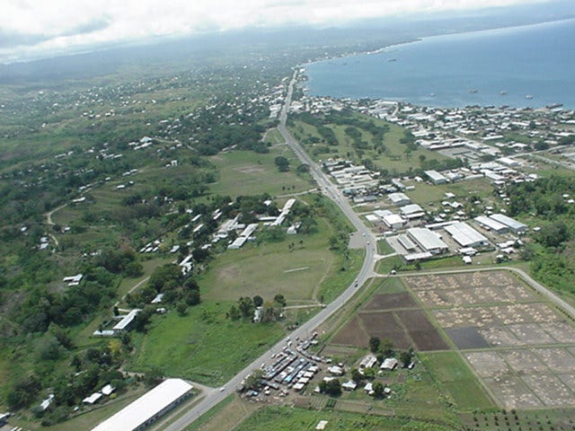 An aerial view of Solomon Islands' capital Honiara in 2003 (Image: Graeme Bartlett, CC BY-SA 4.0, via Wikimedia Commons)