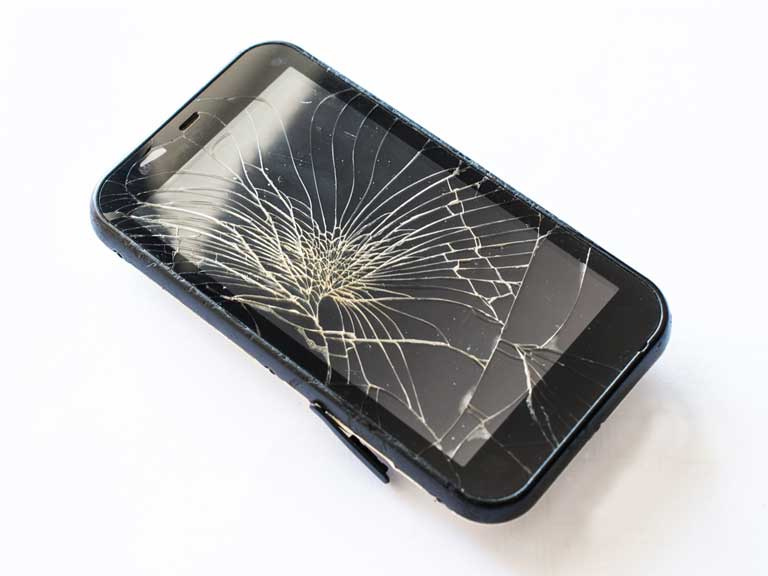 How to fix your smartphone's cracked screen - Saga