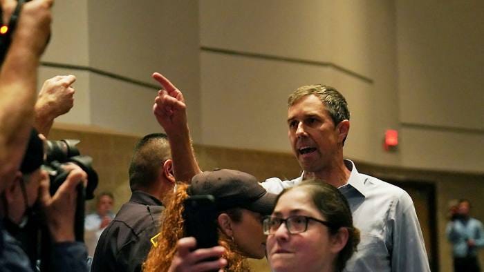 Beto O'Rourke interrupts Texas governor's press conference on school  massacre | Financial Times