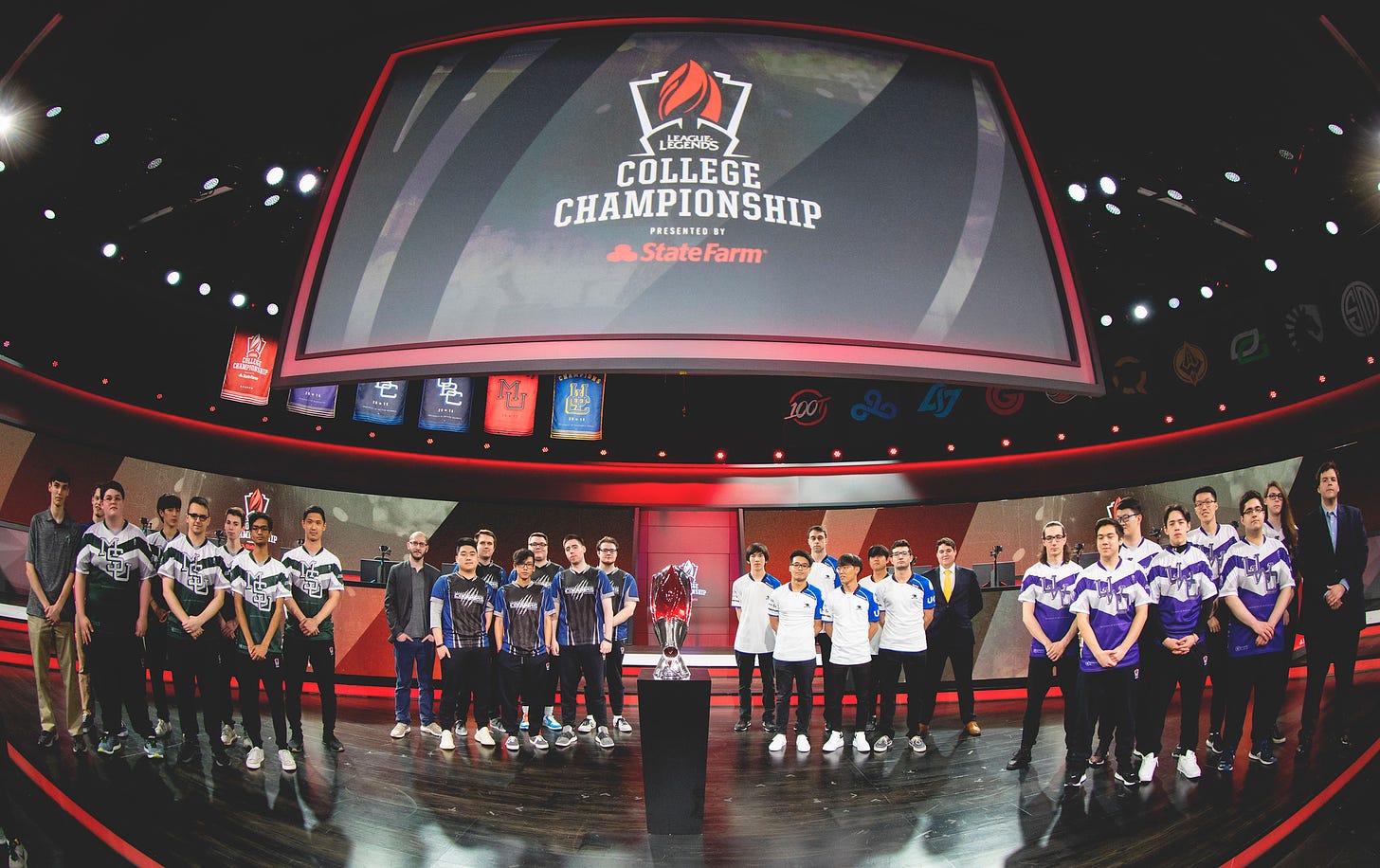 What it's like to go to college on an esports scholarship | PC Gamer