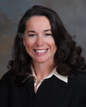 Franklin County Common Pleas Court Judge Julie M. Lynch, a Democrat as of 2019, is running for reelection in 2022 against Republican Jessica Barwell.